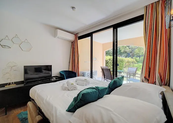 IMMOGROOM - Renovated - Pool - Garden - Parking AC